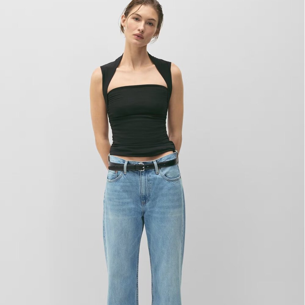 Aritzia Casual Contour Flourish Top in Black